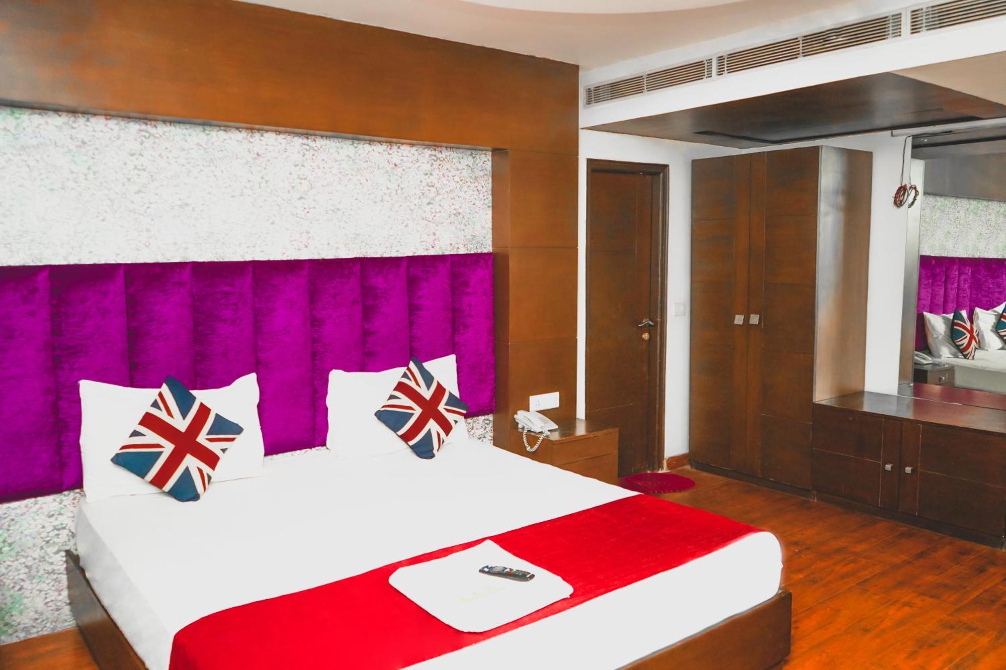 Hotel Sukoon - Ramesh Nagar นิวเดลี ภายนอก รูปภาพ