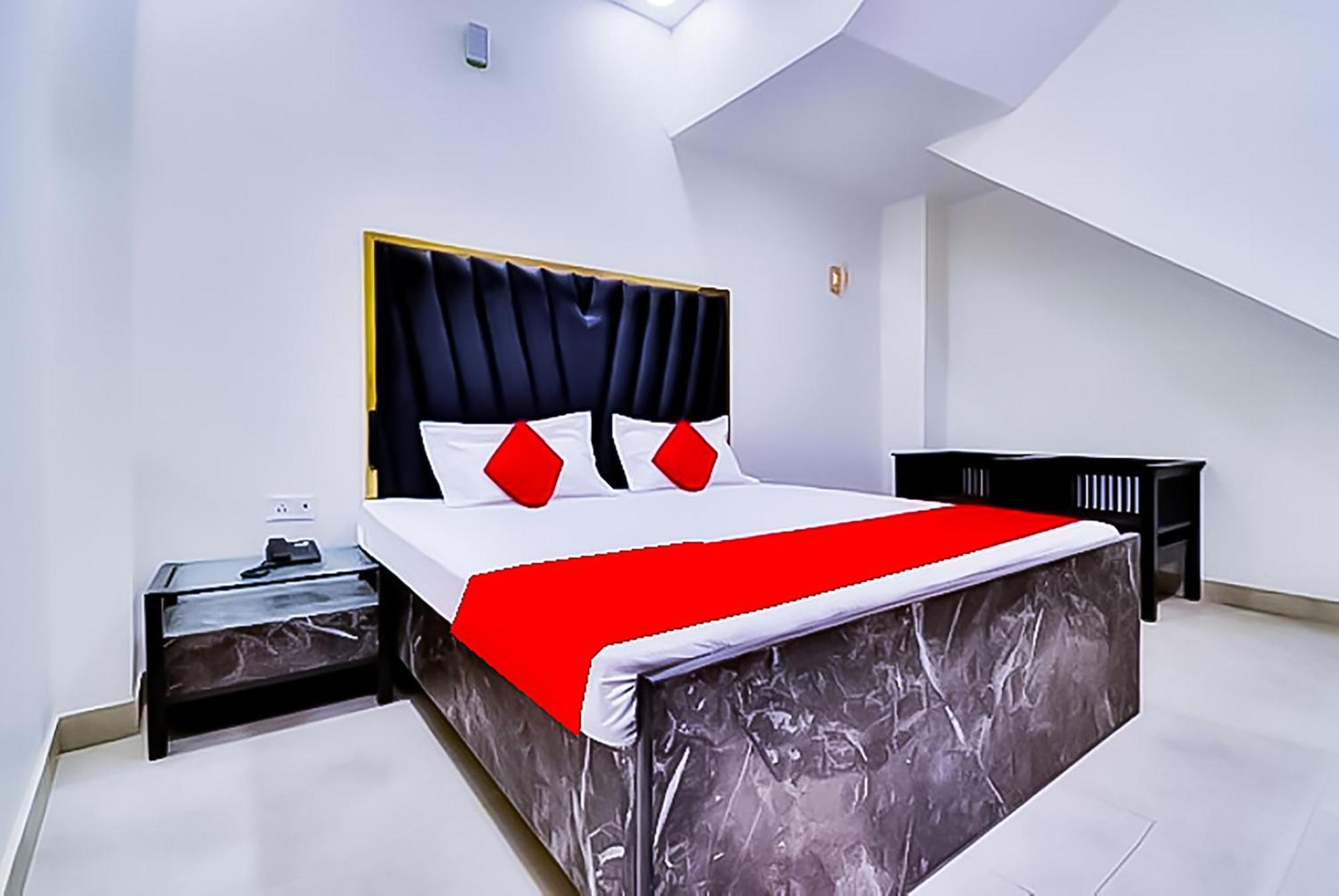 Hotel Sukoon - Ramesh Nagar นิวเดลี ภายนอก รูปภาพ