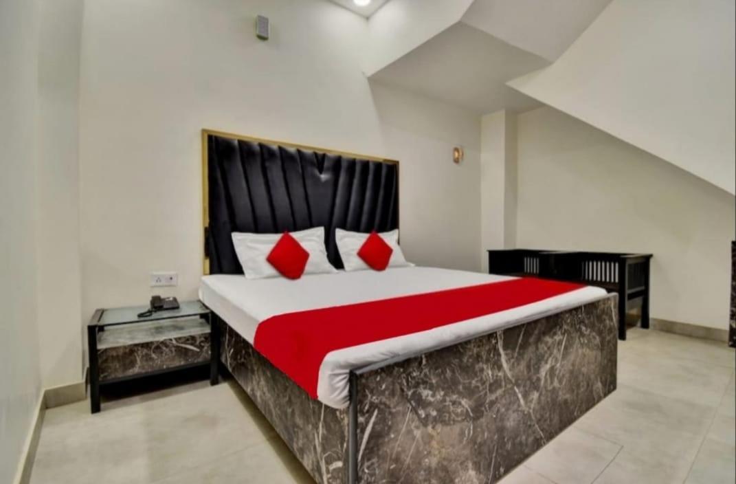 Hotel Sukoon - Ramesh Nagar นิวเดลี ภายนอก รูปภาพ