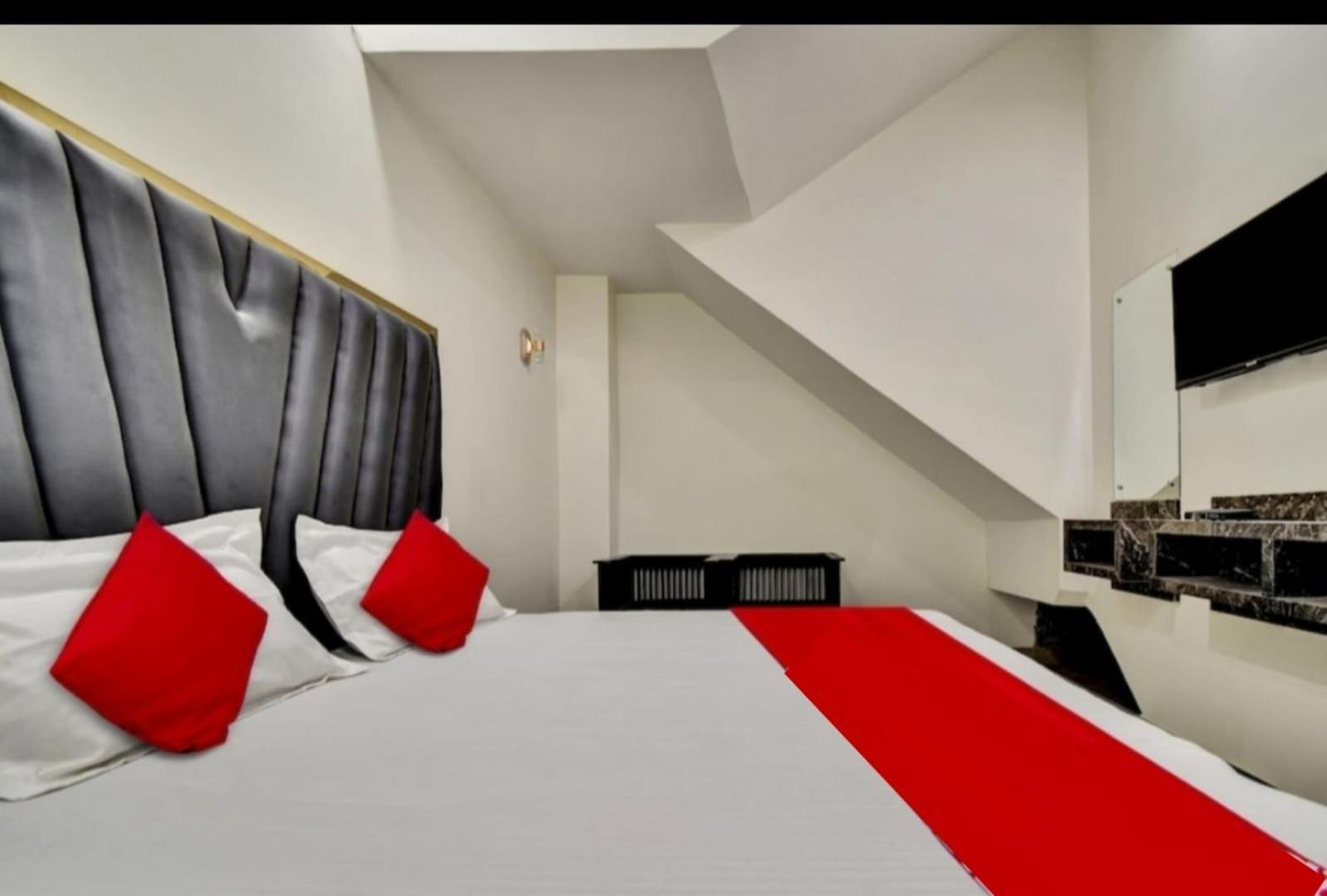 Hotel Sukoon - Ramesh Nagar นิวเดลี ภายนอก รูปภาพ
